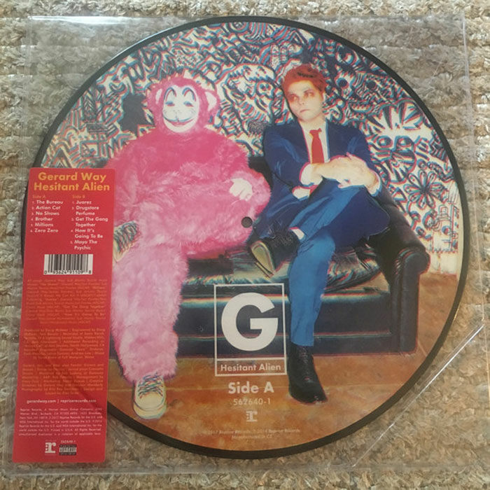 Gerard Way / Hesitant Alien【国内盤】 Hesitant Alien [Disco de Vinil] | Amazon.com.br