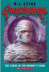 The Curse of the Mummys Tomb (Paperback)