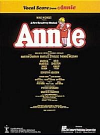 Annie (Paperback)