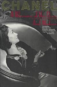 Chanel: A Woman of Her Own (Paperback)