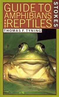 A Guide to Amphibians and Reptiles (Paperback)