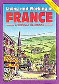 Living and Working in France (Paperback, 4th)