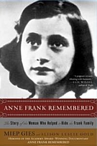 Anne Frank Remembered (Paperback)