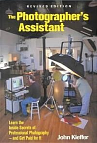 The Photographers Assistant (Paperback)