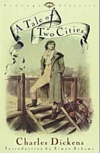 A Tale of Two Cities (Paperback, Deckle Edge)