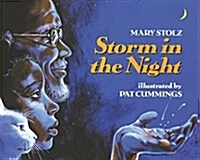 Storm in the Night (Paperback, Reprint)