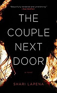 The Couple Next Door (Paperback, Large Print)