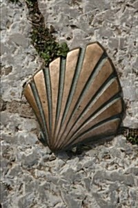 The Scallop Shell and the Camino de Santiago Spain Journal: 150 Page Lined Notebook/Diary (Paperback)