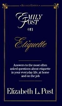 Emily Post on Etiquette (Paperback, Revised)