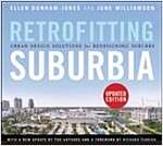 Retrofitting Suburbia: Urban Design Solutions for Redesigning Suburbs (Paperback, Updated)