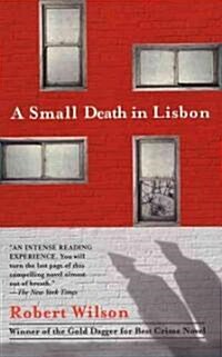 [중고] A Small Death in Lisbon (Mass Market Paperback)