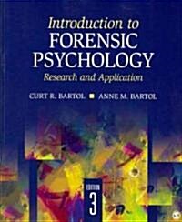 Criminal Behavior + Introduction to Forensic Psychology 3rd Ed. + Current Perspectives in Forensic Psychology and Criminal Behavior 3rd Ed. (Hardcover, Paperback, PCK)