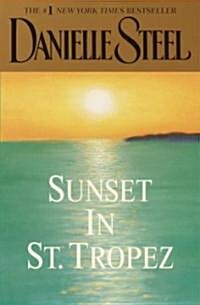 Sunset in St. Tropez (Paperback, Large Print)