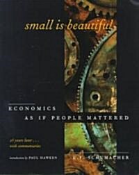 Small Is Beautiful (Paperback, Subsequent)