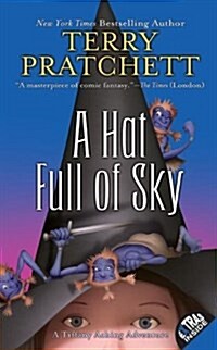 A Hat Full of Sky (Mass Market Paperback)