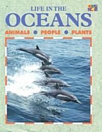 Life in the Oceans (Paperback)