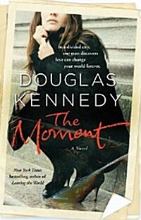 The Moment (Paperback)