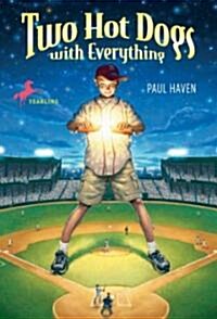 Two Hot Dogs With Everything (Paperback, Reprint)
