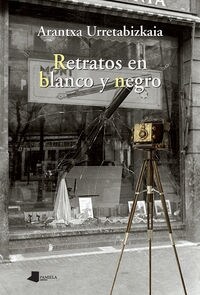 RETRATOS EN BLANCO Y NEGRO (Paperback)