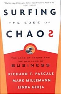 [중고] Surfing the Edge of Chaos: The Laws of Nature and the New Laws of Business (Paperback)