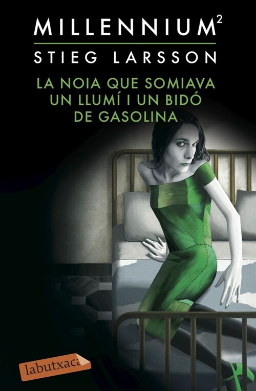 LA NOIA QUE SOMIAVA UN LLUMI I UN BIDO DE GASOLINA (SERIE MILLENNIUM 2) (Paperback)