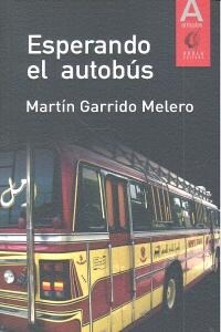 ESPERANDO EL AUTOBUS (Paperback)