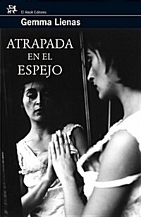 ATRAPADA EN EL ESPEJO (Digital Download)