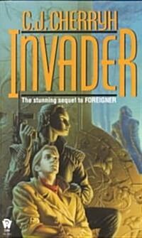 [중고] Invader: Book Two of Foreigner (Mass Market Paperback)