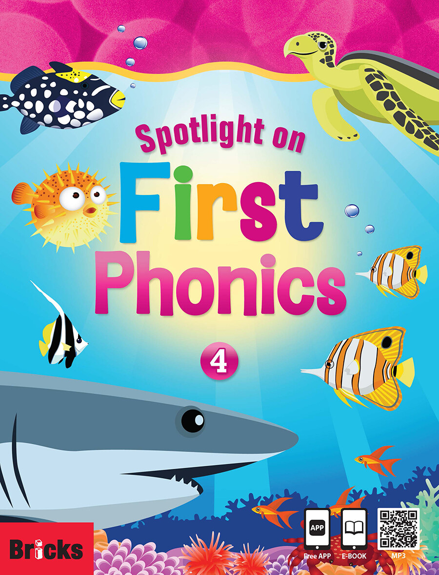 [중고] Spotlight on First Phonics 4 세트 (Student Book + Story Book + CD 3장 + App) (Student Book + Storybook + E.CODE + APP)