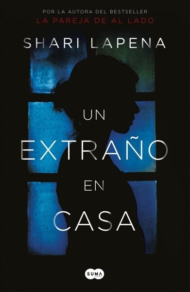 Un Extra? En Casa / A Stranger in the House (Paperback)