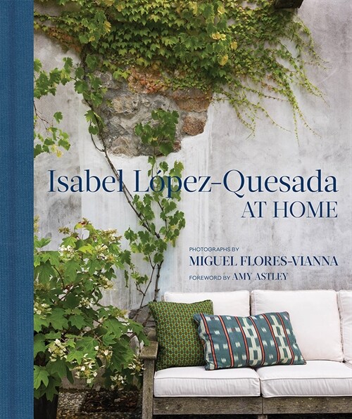 At Home: Isabel L?ez-Quesada (Hardcover)