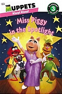 Miss Piggy in the Spotlight (Paperback)