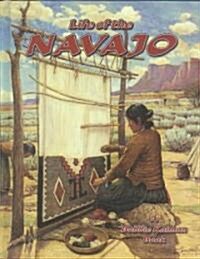 Life of a Navajo (Hardcover)