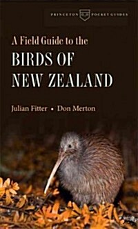 A Field Guide to the Birds of New Zealand (Paperback)