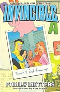 Invincible Volume 1: Family Matters (Paperback)