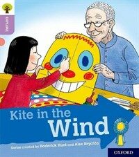 Oxford Reading Tree Explore with Biff, Chip and Kipper: Oxford Level 1+: Kite in the Wind (Paperback)