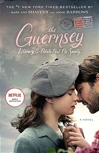 The Guernsey Literary and Potato Peel Pie Society (Movie Tie-In Edition) (Paperback) - 넷플릭스 방영