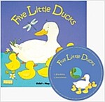 Five Little Ducks [With CD (Audio)] (Paperback)