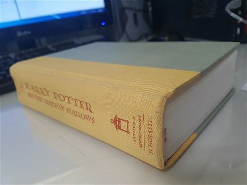 [중고] Harry Potter and the Deathly Hallows (Hardcover)