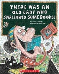 There Was an Old Lady Who Swallowed Some Books! (Paperback)