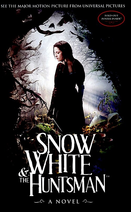 Snow White and the Huntsman [With Fold-Out Poster] (Paperback)