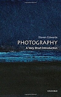 Photography: A Very Short Introduction (Paperback)