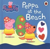 Peppa Pig: Peppa at the Beach (Board Book)