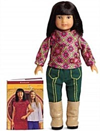 Ivy Ling 1976 Mini Doll [With Mini Book] (Other)
