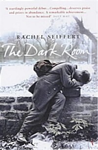 The Dark Room : World War 2 Fiction (Paperback)