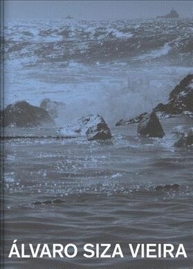 햘varo Siza Viera: A Pool in the Sea: In Conversation with Kenneth Frampton (Hardcover, English)