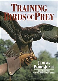 Training Birds of Prey (Paperback)