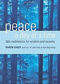Peace a Day at a Time: 365 Meditations for Wisdom and Serenity (Al-Anon Book, Buddhism) (Paperback)