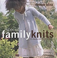 Family Knits : 20 Beautiful Handknits to Suit Everyone (Hardcover)