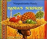 Handas Surprise in Polish and English (Paperback)